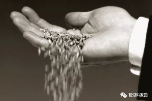 預混料載體的選擇及其對預混料質量的影響